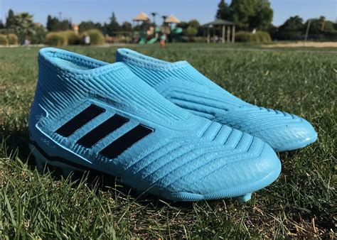 Adidas laceless foot cleats